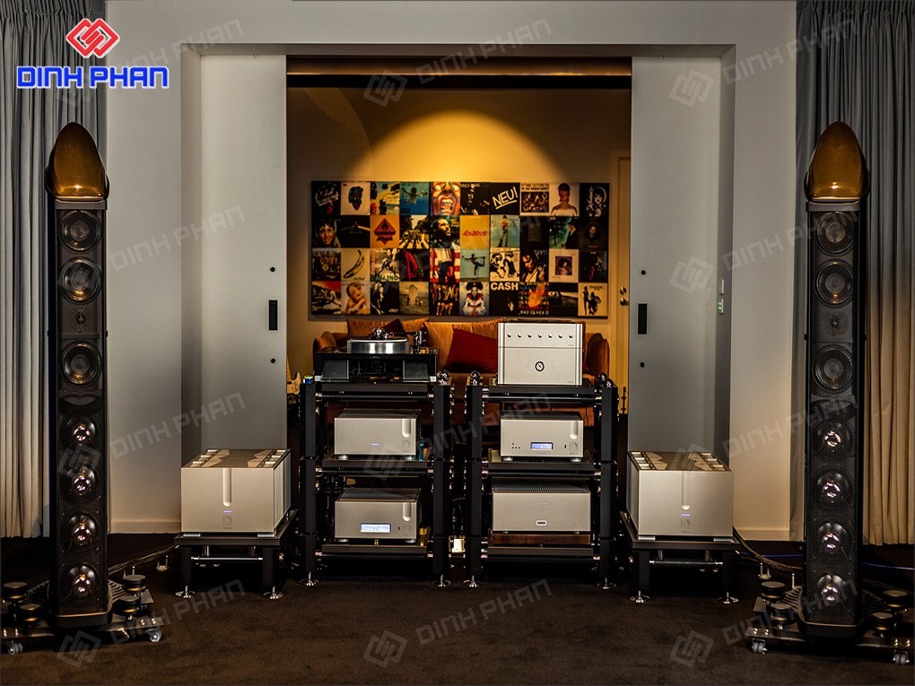 Showroom trưng bày sản phẩm âm thanh đẹp thu hút ánh nhìn