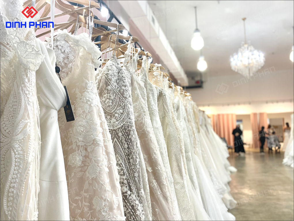 Showroom trưng bày áo cưới đẹp tinh tế